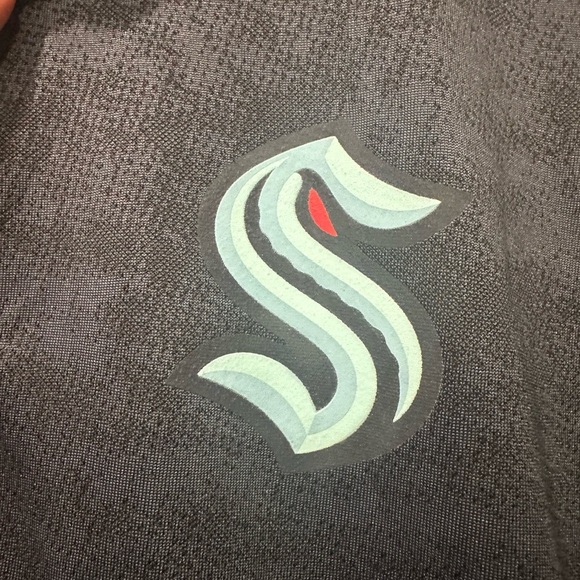 Fanatics Mens XL Seattle Kraken Hockey Shirt Polo NHL Navy Licensed Authentic - Picture 4 of 7